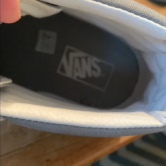 Like New Vans Sk8-Hi Iconic High-Top Canvas Gray and White Sneakers M13 - Picture 8 of 12
